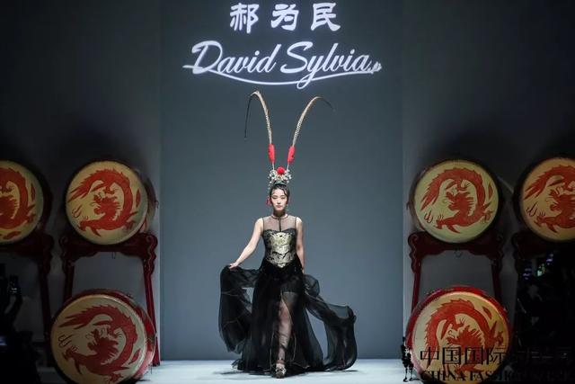 SS20時裝周 | 京艷時尚·夢回華夏！David Sylvia &郝為民 2020 SS中國國際時裝周《京夢》主題秀上演